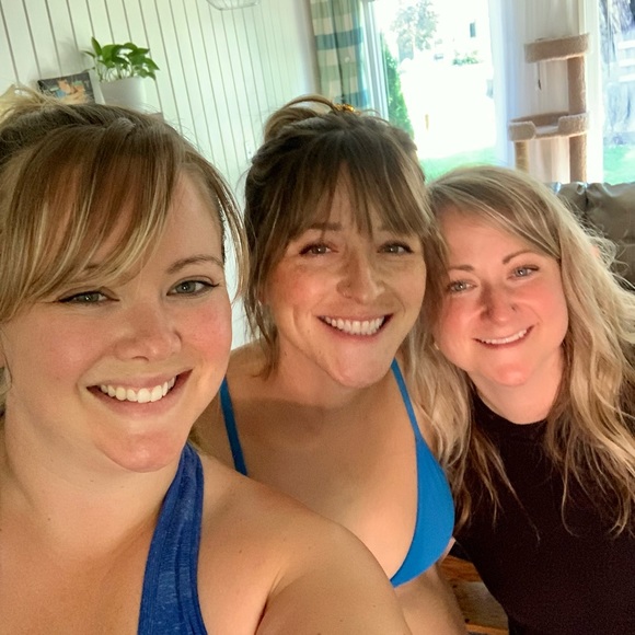 Meet your Posher, Carissa - Picture 2 of 9